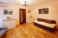 Lviv Vacation Apartment Rentals, #102bLviv : 2 dormitorio, 1 Bano, huÃ¨spedes 4